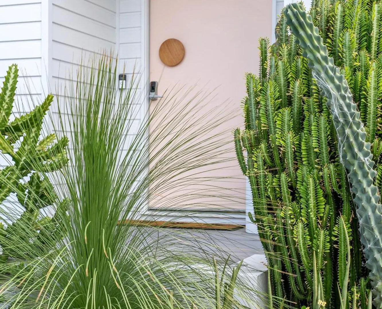 Deluxe 4-Bed Home With Pool Pizza Oven & Fire Pit Brisbane